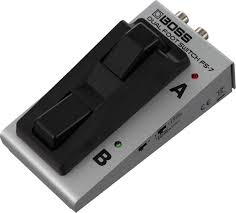 BOSS FS-7 Двойной футсвитч для управления эффектами и каналами усилителя.