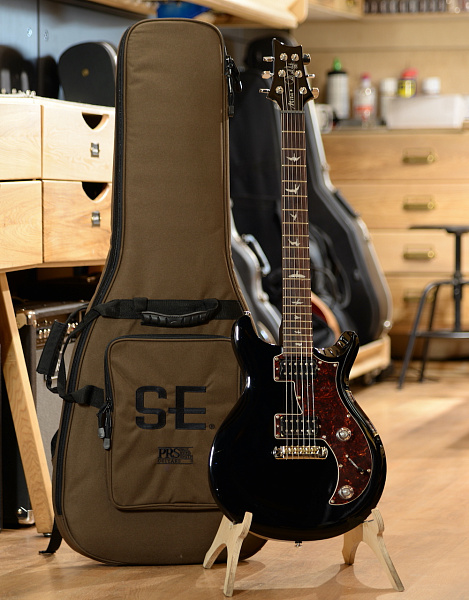 PRS SE MIRA BLACK - Электрогитара