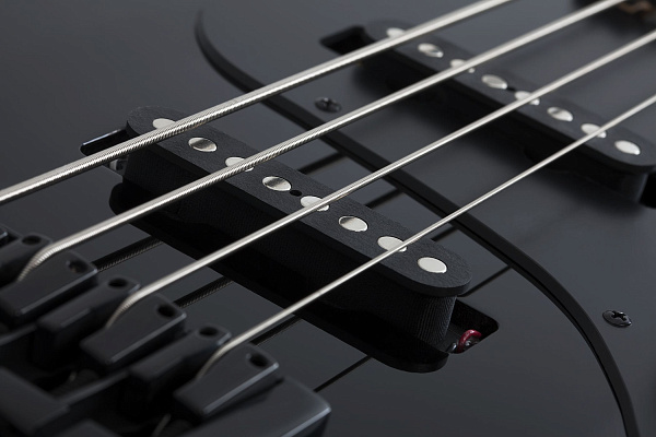 Бас-гитара SCHECTER [J-4 ROSEWOOD FB G.BLK ] бас-гитара 4-струнная, корпус: ольха, гриф: клен, накладка палисандр, на болтах, 21 лад, цвет: Gloss Black (G.BLK)