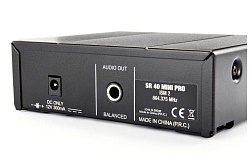 AKG WMS40 Mini Vocal Set BD US25D вокальная радиосистема с приёмником SR40 Mini