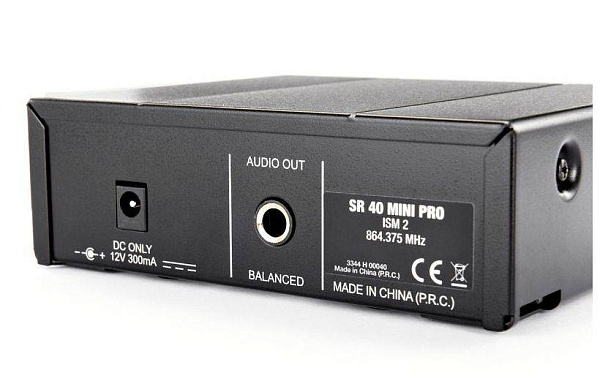 AKG WMS40 Mini Vocal Set BD US25C - Вокальная радиосистема с приёмником 