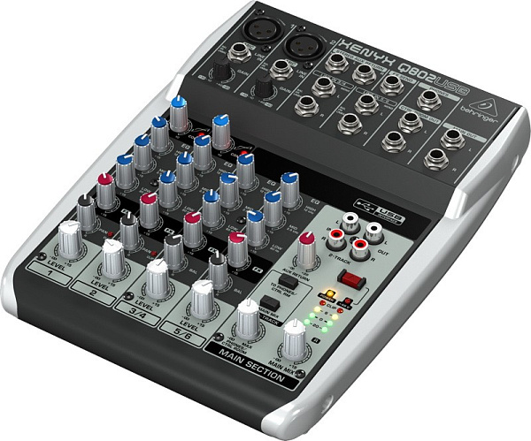 Behringer Q802USB - Микшерный пульт