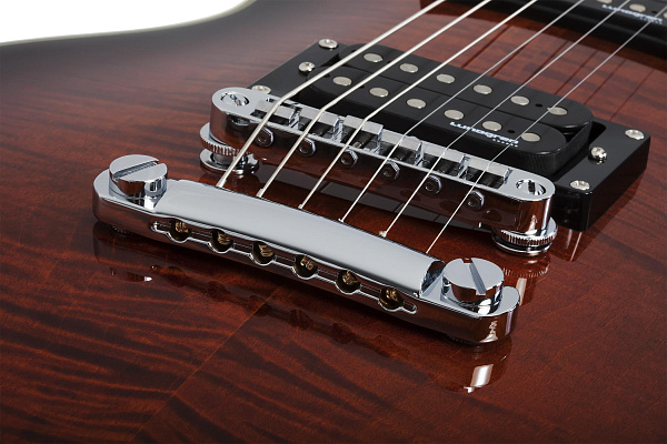 Электрогитара SCHECTER [SOLO-II SUPREME CEB] электрогитара 6-струнная, корпус: красное дерево, гриф: красное дерево, накладка: черное дерево, 22 лада, цвет: Cat's Eye Black Burst (CEB)