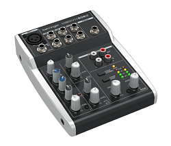 Behringer XENYX 502S - микшерный пульт, 5 входов, 2 шины выходов, предусилители XENYX