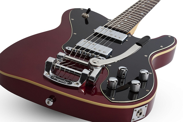 Электрогитара SCHECTER [PT FASTBACK II B M RED] электрогитара 6-струнная, корпус: ольха, гриф: клен, накладка: палисандр, 22 лада, Bigsby, цвет: Metallic Red (MRED)
