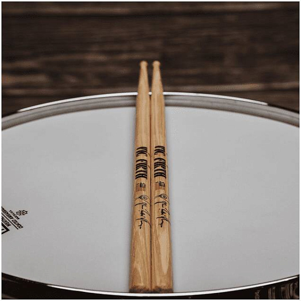 VIC FIRTH SAT 2 - Барабанные палочки орех