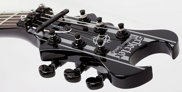 Электрогитара SCHECTER [SYNYSTER STANDARD BLK] электрогитара 6-струнная, корпус: красное дерево, гриф: 3-кусковое красное дерево, накладка: черное дерево, 24 лада, цвет: Black (BLK)