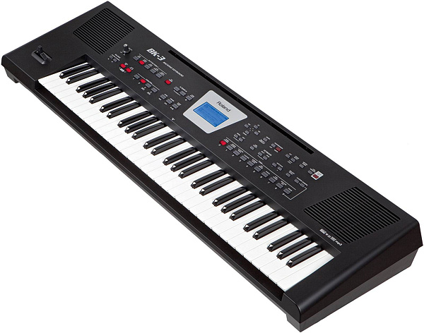 Синтезатор ROLAND [BK-3] с автоаккомпанементом, 61 клавишей (чувствительными к скорости нажатия). Полифония: 128 голосов, 851 тембр, 250 ритмов, эффекты, встроенный динамик (2 ? 7,5 Вт), USB, MIDI. Вес: 7,5 кг.