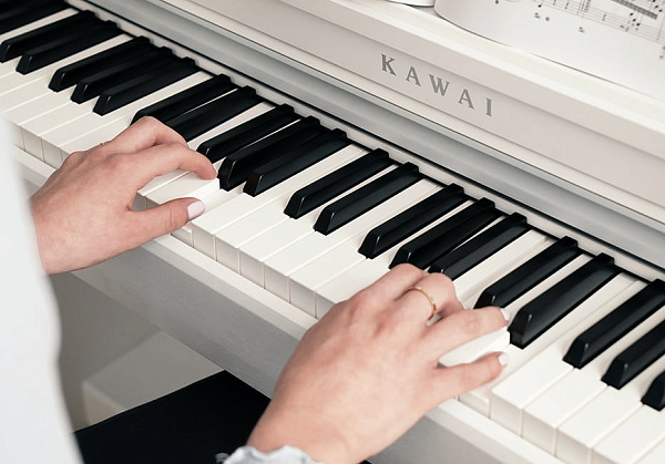 KAWAI CN201 W - цифровое пианино, банкетка, механика Responsive Hammer III, 88 клавиш, цвет белый