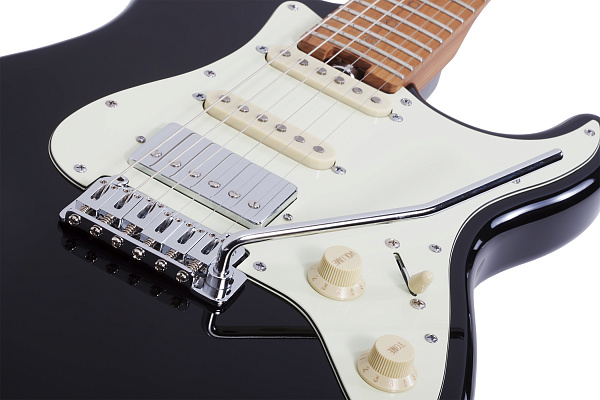 Электрогитара SCHECTER [NICK JOHNSTON TRAD-HSS A. INK] электрогитара 6-струнная, корпус: ольха, гриф: обоженный клён, накладка черное дерево, на болтах, звукосниматели: HSS, 22 лада, цвет: Atomic Inc