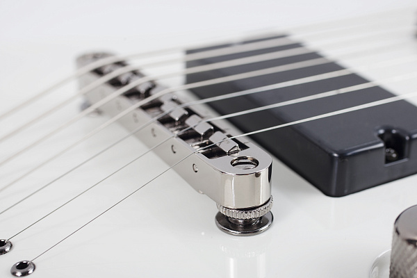 Электрогитара SCHECTER [DEMON-7  VWHT] электрогитара 7-струнная, корпус: липа, гриф: клен, накладка: венге, 24 лада, цвет: Vintage White (VWHT)