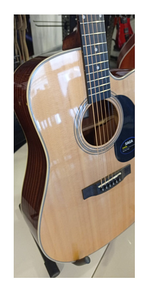 SAGA SF700C Pro - Акустическая гитара