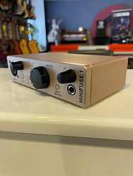 Arturia MiniFuse 1 Champagne USB - Аудиоинтерфейс