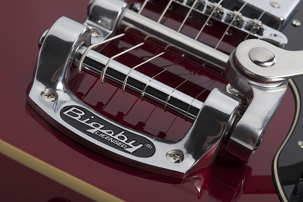 Электрогитара SCHECTER [PT FASTBACK II B M RED] электрогитара 6-струнная, корпус: ольха, гриф: клен, накладка: палисандр, 22 лада, Bigsby, цвет: Metallic Red (MRED)