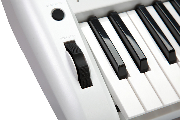 Kurzweil KP140 WH - Синтезатор 61 клавиша, цвет белый