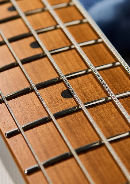 Bosstone BGP-5 MBL - Бас-гитара 5-струнная с чехлом, цвет синий