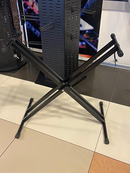 Flanger FKS-802 BK стойка для клавишных Х-образная двойная