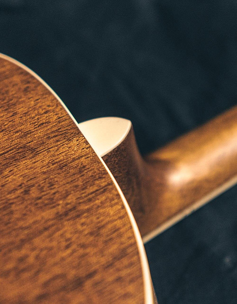 PRS SE P20E PARLOR W/PIEZO SATIN ANTIQUE WHITE - Электроакустическая гитара,с чехлом