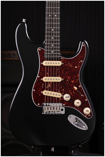 PATINA PS-3 BK - Электрогитара шестиструнная
