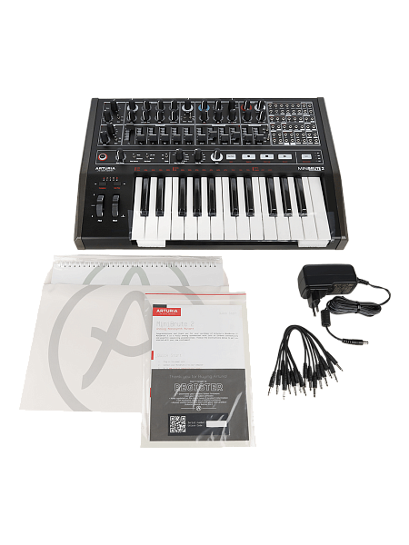 Синтезатор [531003] Arturia [MiniBrute 2 Noir] лимитированная серия MiniBrute 2 в уникальном дизайне.