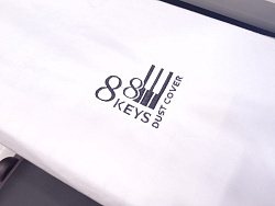 UNIQKEYS UKPC-ALL-88-WH - Бархатная накидка универсальная, 88 клавиш, белая