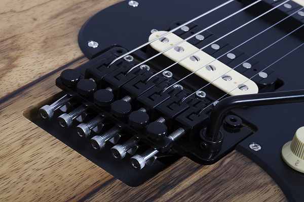 Электрогитара SCHECTER [SUN VALLEY SUPER SHREDDER EXOTIC BLACK LIMBA BL] электрогитара 6-струнная, корпус: черная лимба, гриф: венге, накладка: черное дерево, 24 лада, цвет: Black Limba (BL)
