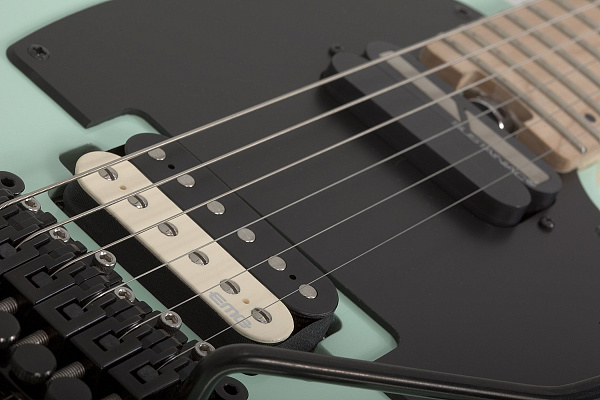 Электрогитара SCHECTER [SUN VALLEY SUPER SHREDDER PT-FR-S SFG] электрогитара 6-струнная, корпус: красное дерево, гриф: клен, накладка: клен, 24 лада, Sustaniac, FloydRose цвет: Sea Foam Green (SFG)