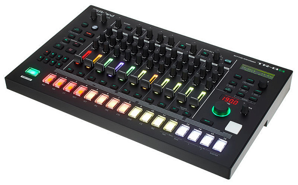 Roland TR-8S Драм-машина