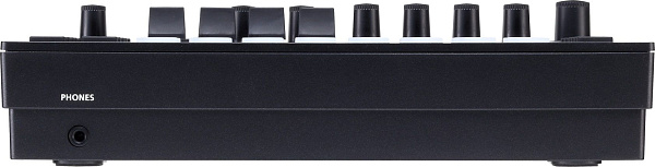Компактный 4-трековый грувбокс ROLAND [MC-101] с ZEN-Core генератором, 16 пэдами, лупером, секвенсором на 64 шага, эффектами, работает от батареек.