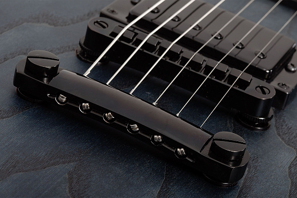 Электрогитара SCHECTER [AVENGER STANDARD CS] электрогитара 6-струнная, корпус: красное дерево, топ из капа, гриф: печеный клен, накладка: палисандр, 24 лада, цвет Charcoal Satin (CS)