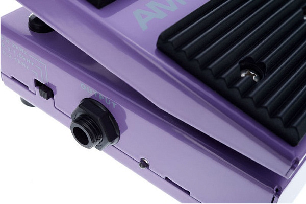 AMT Electronics WH-1 Гитарная оптическая педаль эффекта "WAH-WAH"