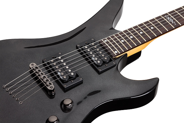 Электрогитара SCHECTER [AVENGER SGR BY SCHECTER MBLK] электрогитара 6-струнная, с чехлом, корпус: липа, гриф: клен, накладка: палисандр, 24 лада, цвет Metallic Black (MBLK)