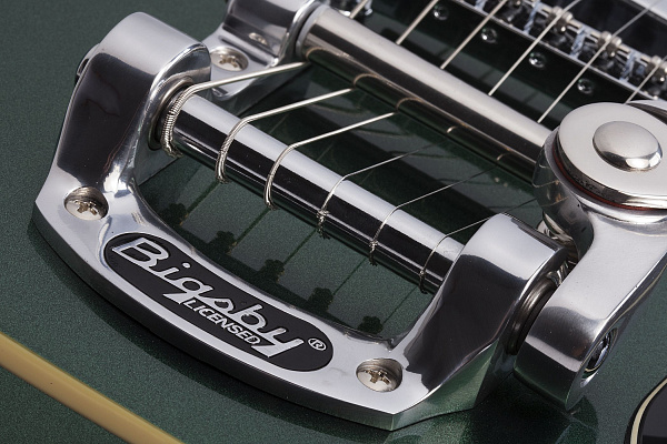 Электрогитара SCHECTER [PT FASTBACK II B DEG] электрогитара 6-струнная, корпус: ольха, гриф: клен, накладка: палисандр, 22 лада, Bigsby, цвет: Dark Emerald Green (DEG)