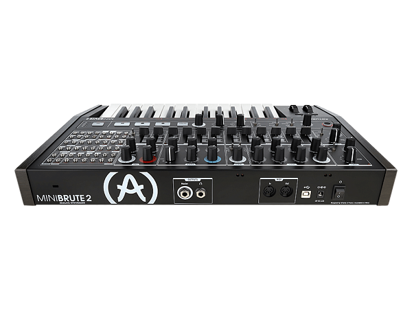 Синтезатор [531003] Arturia [MiniBrute 2 Noir] лимитированная серия MiniBrute 2 в уникальном дизайне.