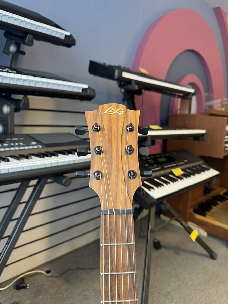 Уценённый товар LAG T70D-nat - Акустическая гитара дредноут,трещина на вехней деке