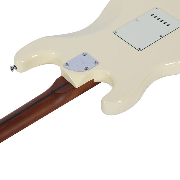 SAGA SMF1314WH - Электрогитара Stratocaster с чехлом, цвет белый