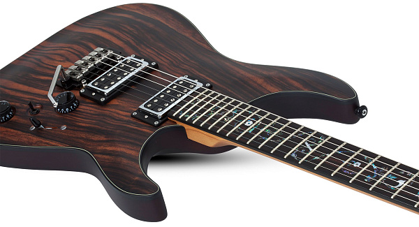 Электрогитара SCHECTER [C-1 EXOTIC TREM  EBONY] электрогитара 6-струнная, корпус: красное дерево, топ: черное дерево, гриф: запеченый клен, накладка: черное дерево, 24 лада, цвет: Ebony